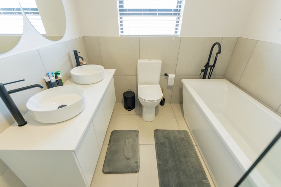 3 Bedroom Property for Sale in Laguna Western Cape